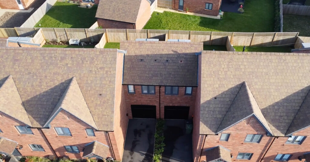 How Better Roofing Materials Support Net Zero Housebuilding